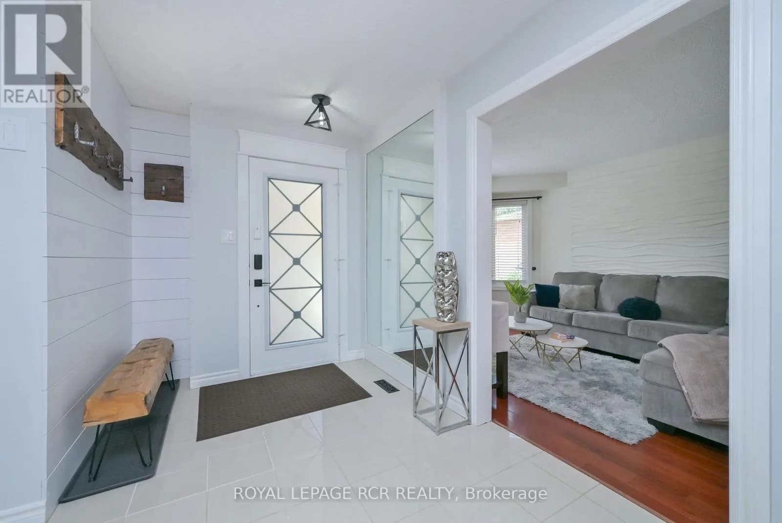 45 FIELDGATE DRIVE — photo 5 of 40