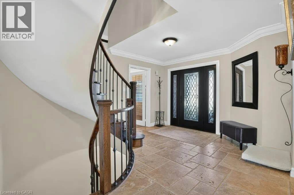 12 BEASLEY Crescent — photo 4 of 44