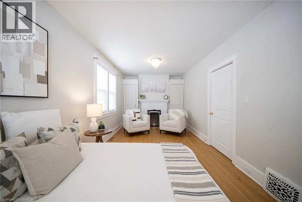 48 LINCOLN Avenue — photo 5 of 50