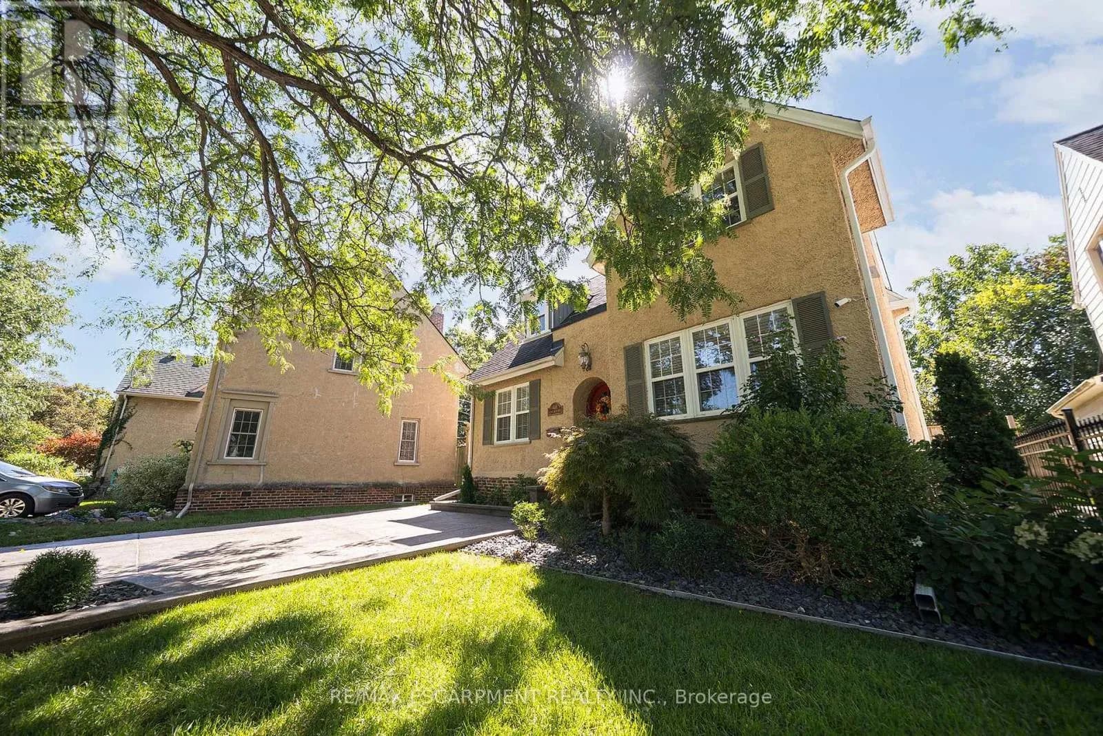 48 LINCOLN AVENUE — photo 2 of 50