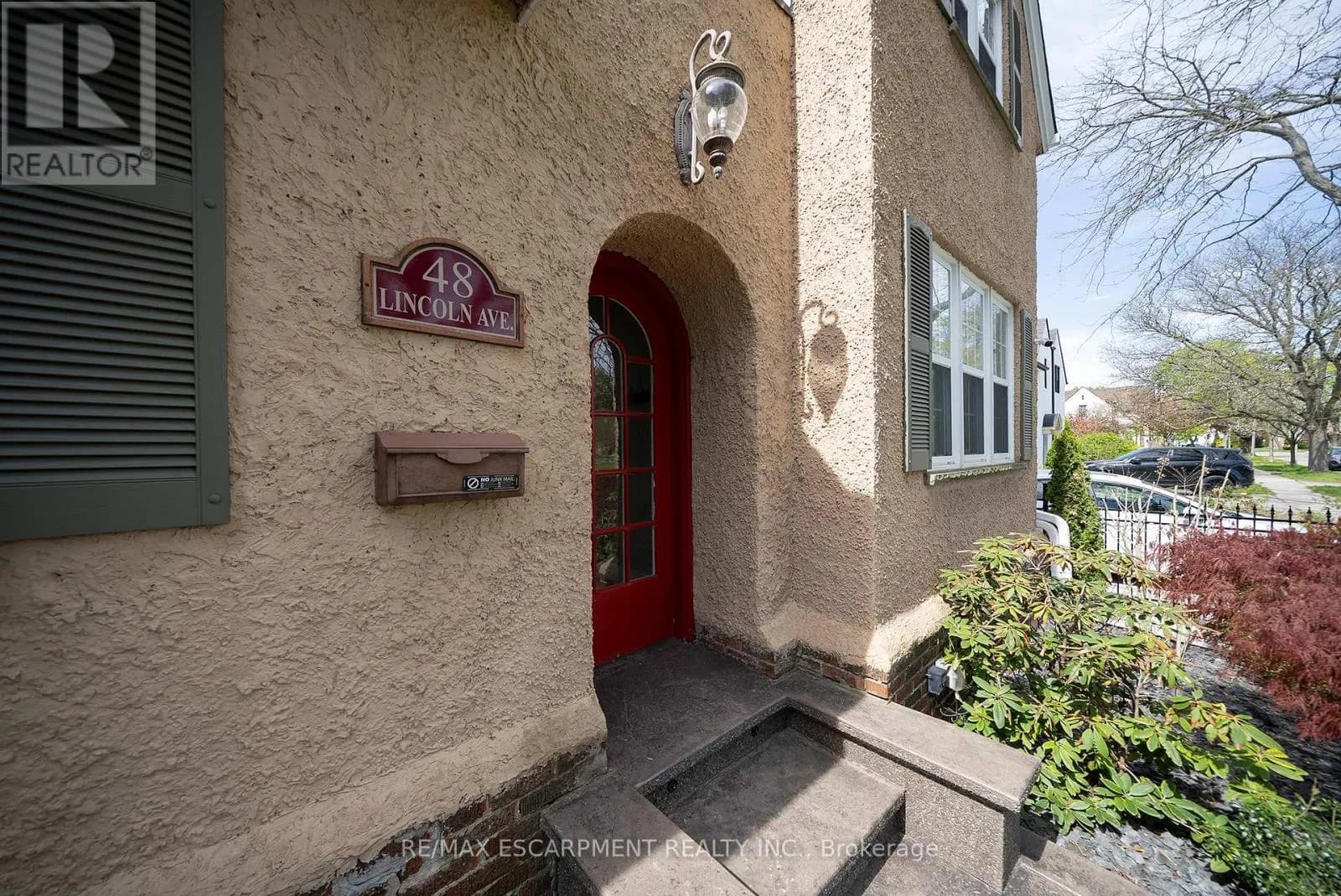 48 LINCOLN AVENUE — photo 3 of 50