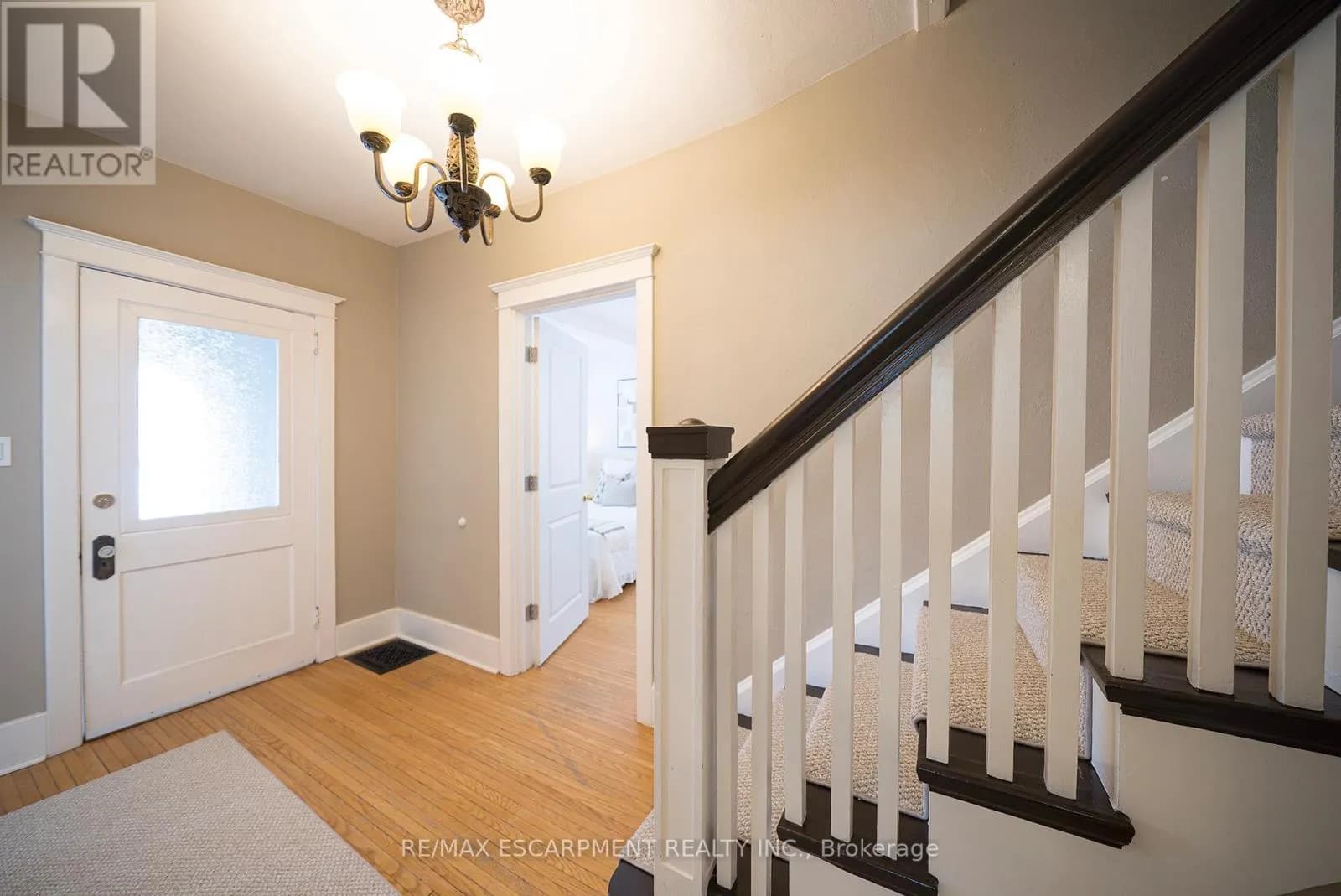 48 LINCOLN AVENUE — photo 4 of 50