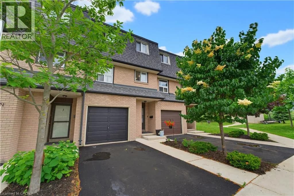 138 BLACKHORNE Drive Unit# 4 — photo 4 of 39