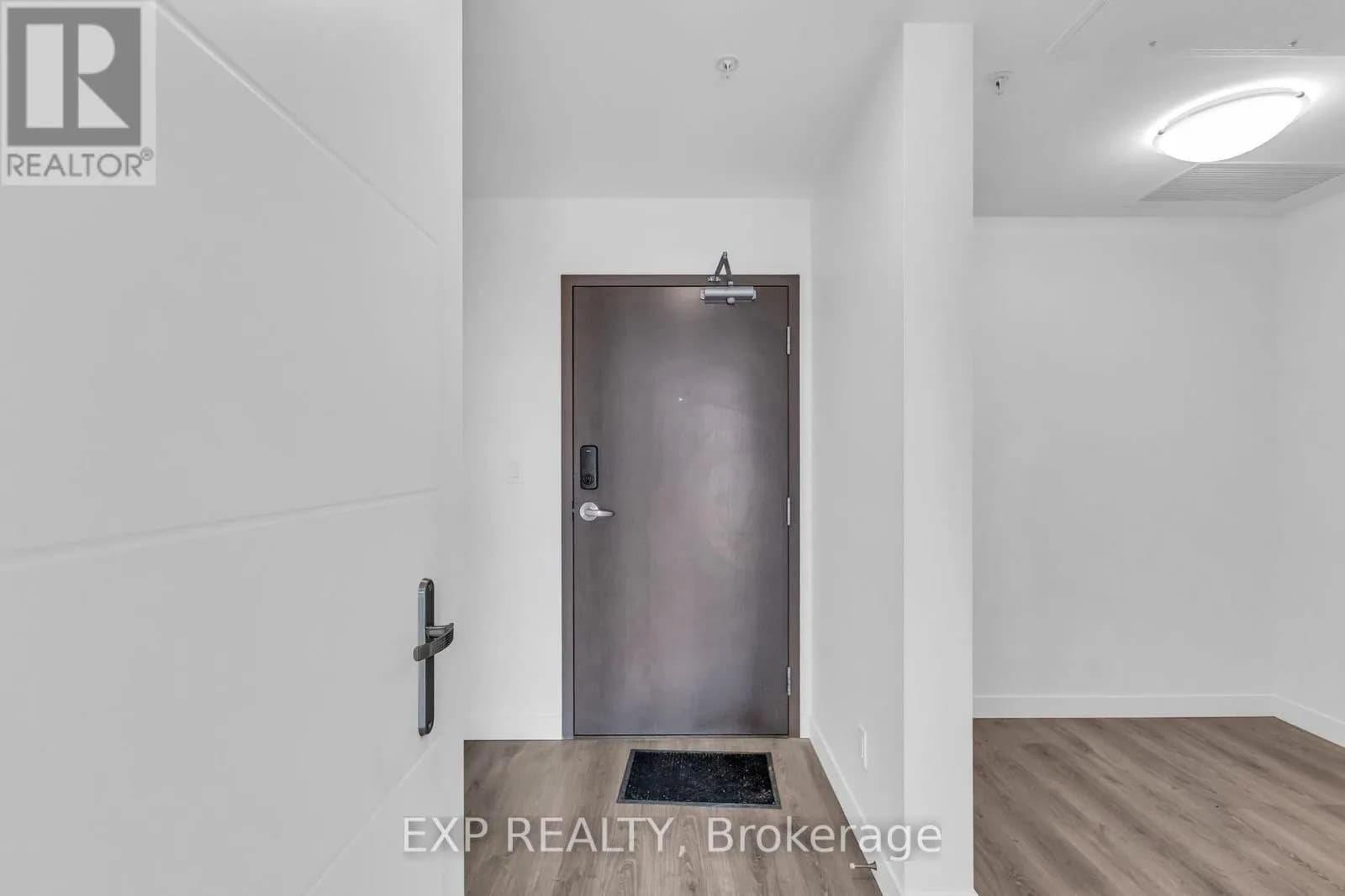 304 - 60 FREDERICK STREET — photo 4 of 32