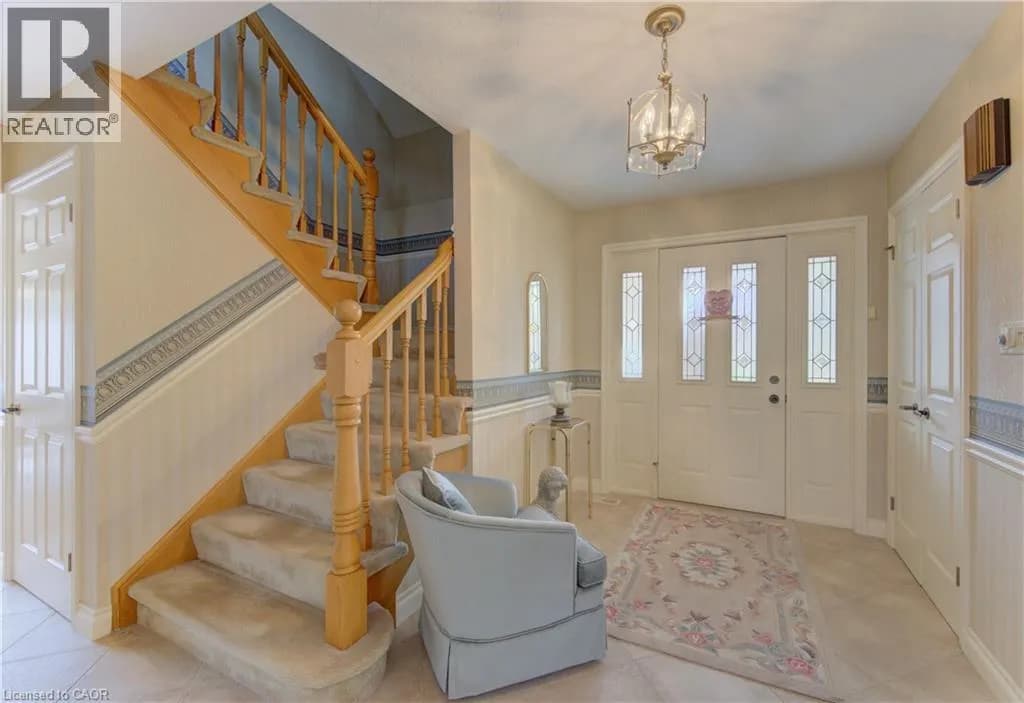 298 ROXTON Drive — photo 3 of 35