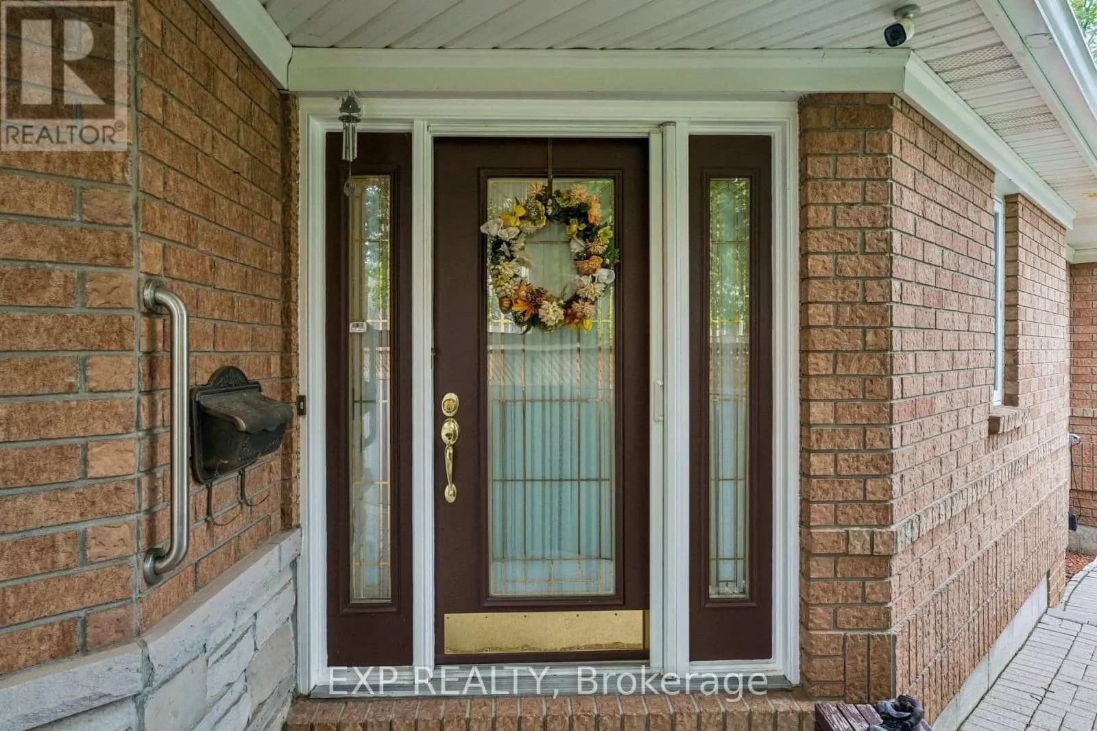 8 - 152 DUFFERIN AVENUE — photo 5 of 50