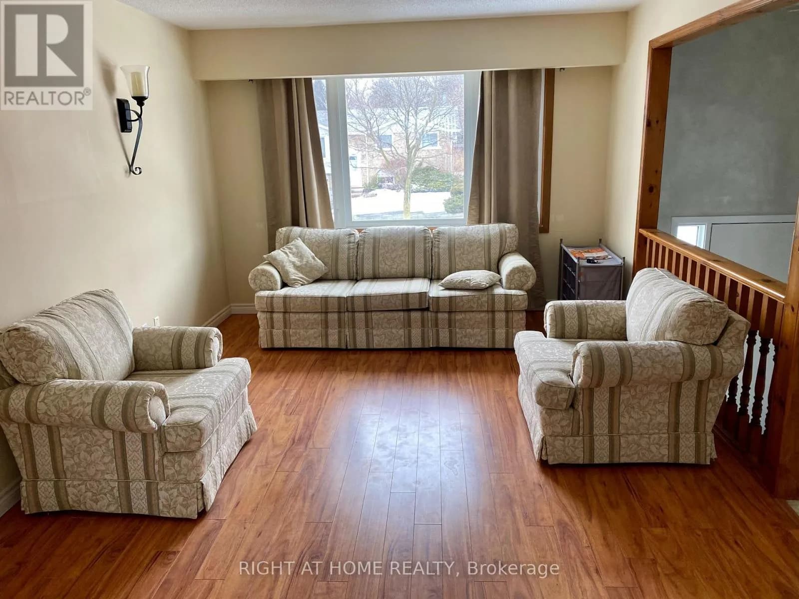 113 SOUTHWOOD DRIVE — photo 3 of 14