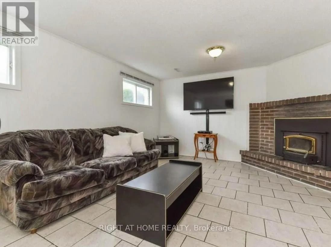 113 SOUTHWOOD DRIVE — photo 4 of 14