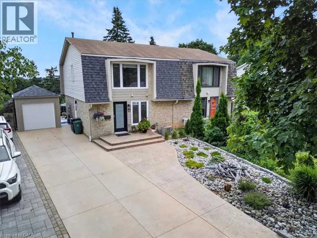23 BRIAR KNOLL Drive — photo 1 of 50