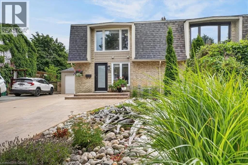 23 BRIAR KNOLL Drive — photo 2 of 50