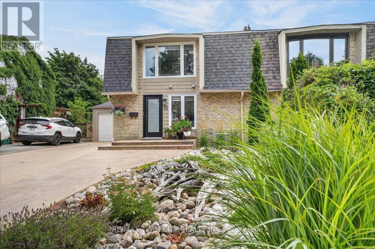 23 BRIAR KNOLL DRIVE — photo 2 of 50