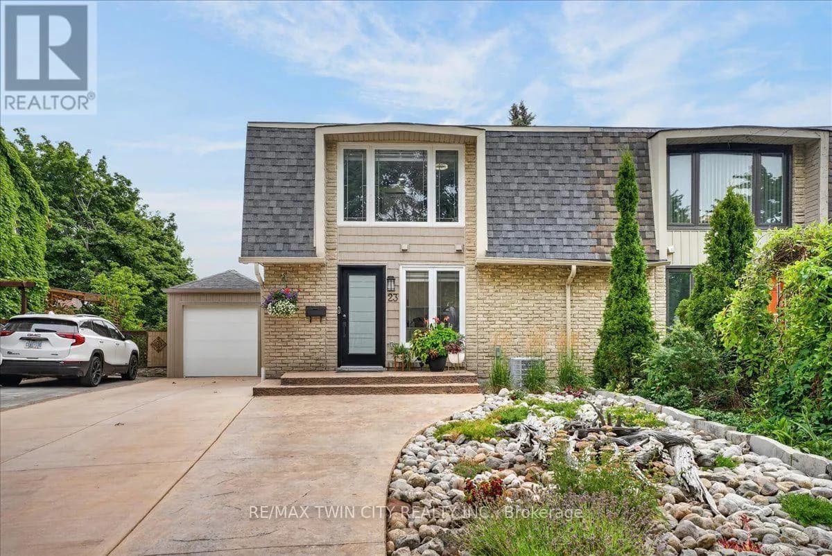 23 BRIAR KNOLL DRIVE — photo 3 of 50