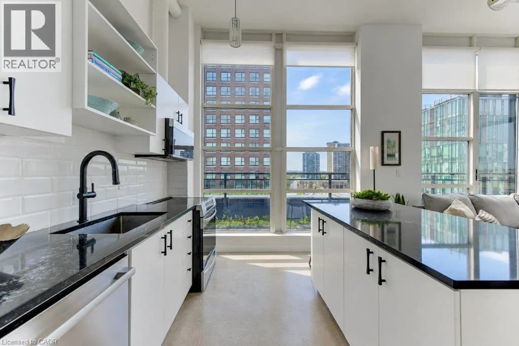 410 KING Street W Unit# 614 — photo 5 of 38