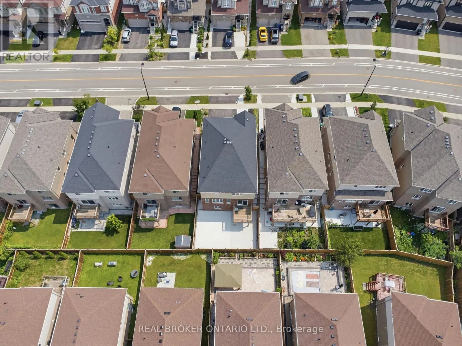359 BEECHDROPS DRIVE — photo 4 of 38