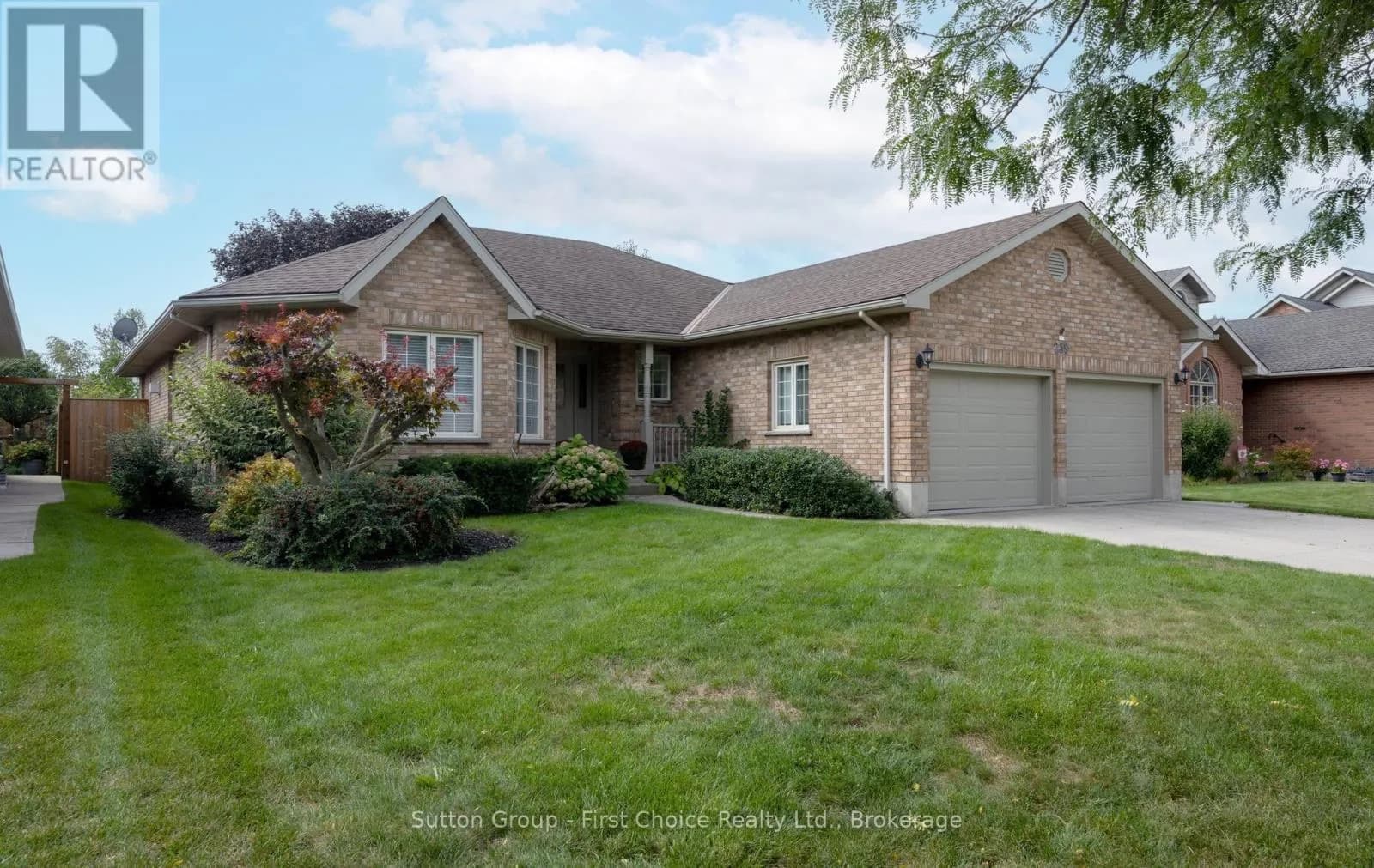 259 BRIARHILL DRIVE — photo 1 of 41