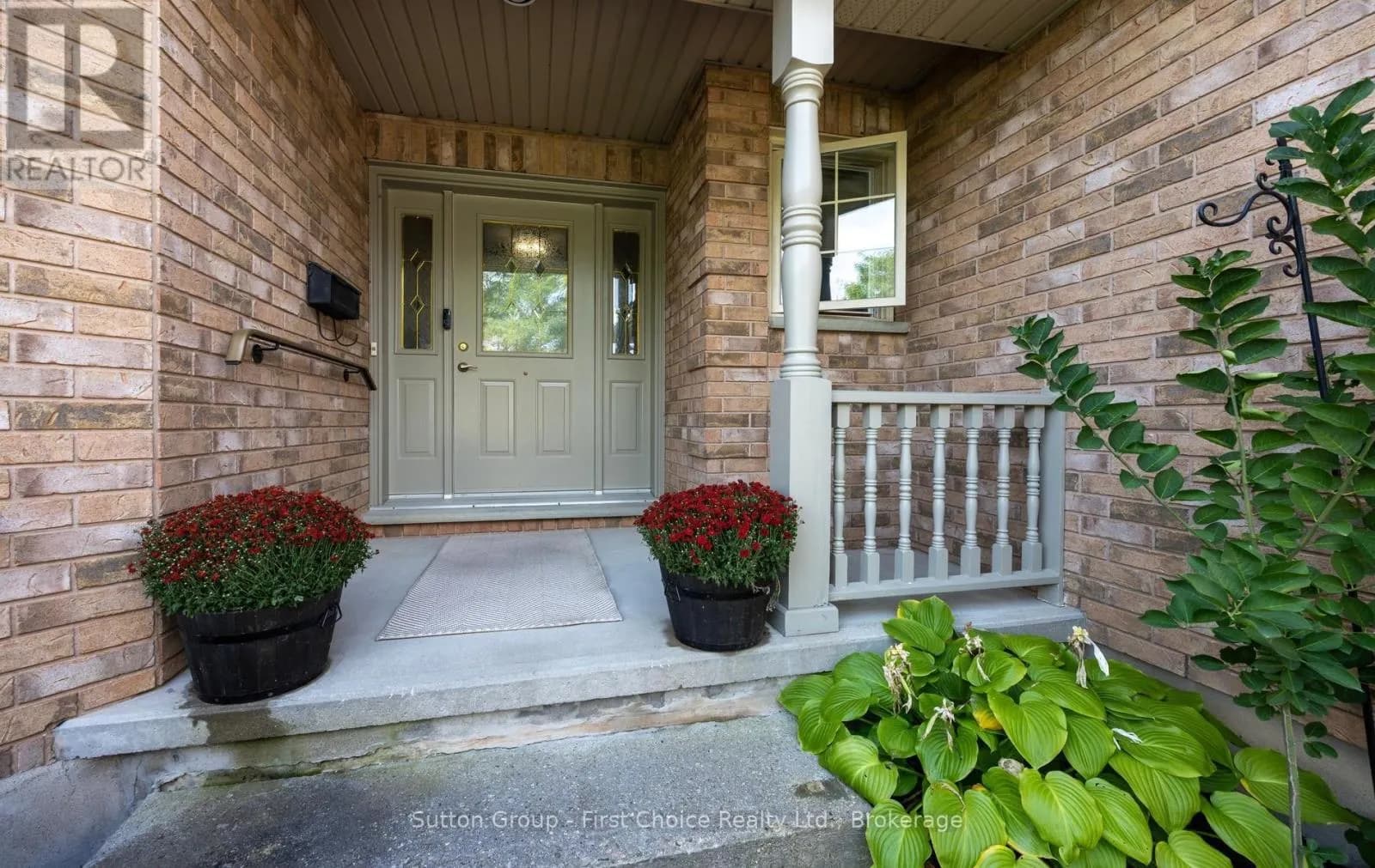 259 BRIARHILL DRIVE — photo 3 of 41