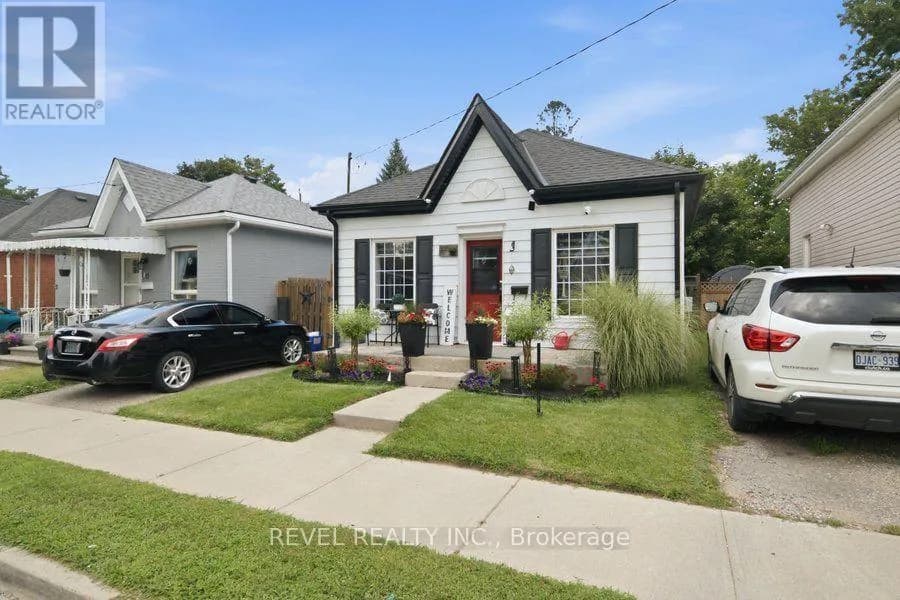 11 ESTHER STREET — photo 2 of 36