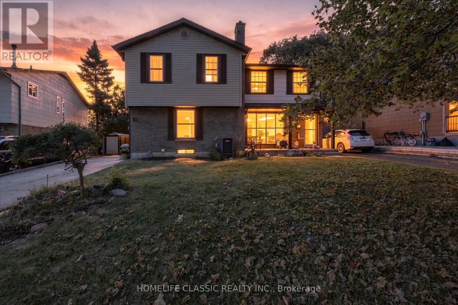 22 FROBISHER COURT — photo 2 of 28