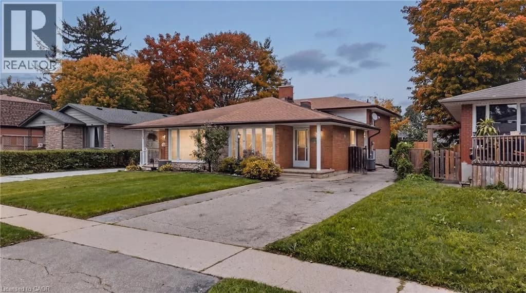 1393 PINEVIEW Avenue — photo 1 of 42