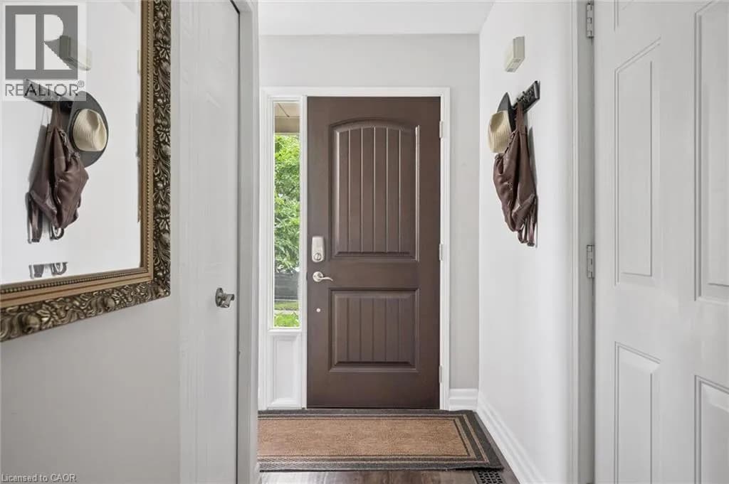 154 SHADOW WOOD Court — photo 4 of 41
