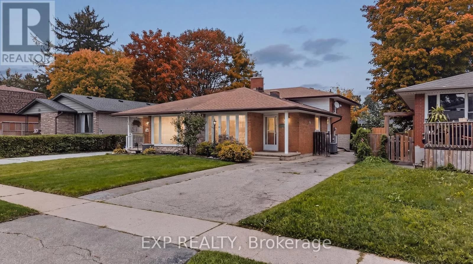 1393 PINEVIEW AVENUE — photo 1 of 42