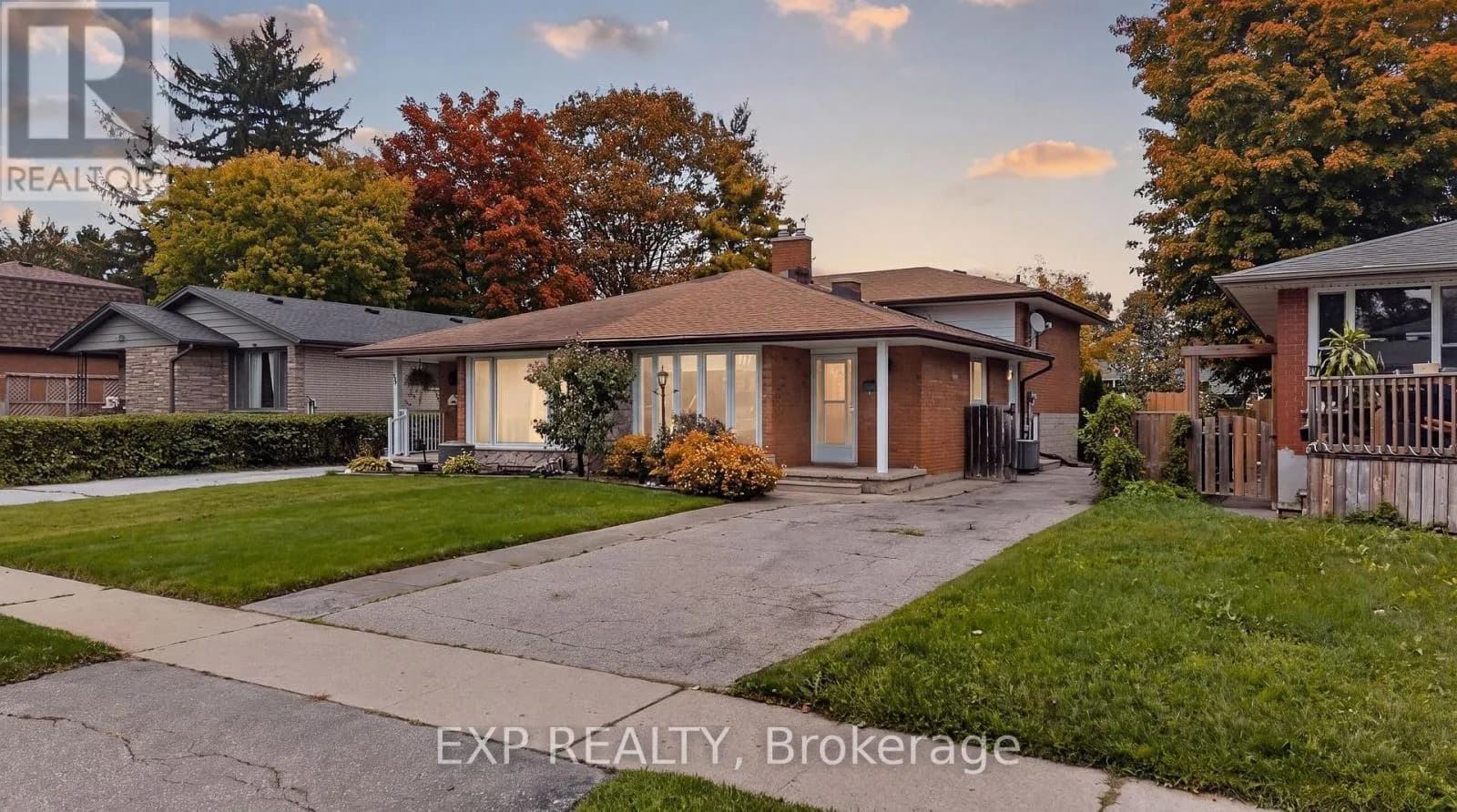 1393 PINEVIEW AVENUE — photo 2 of 42