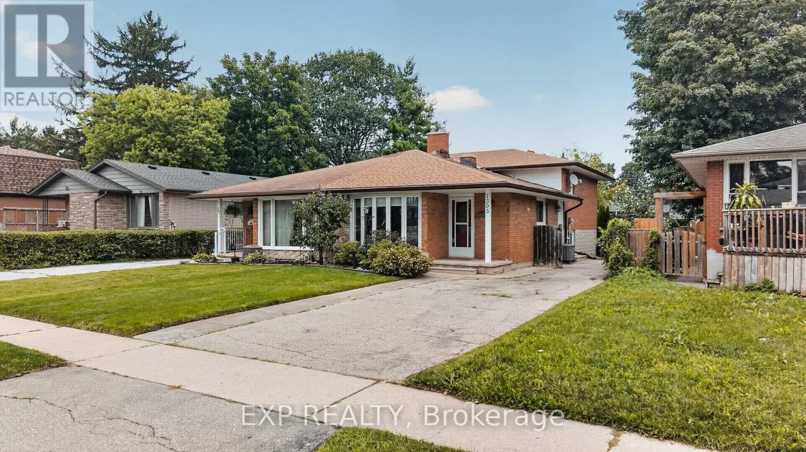1393 PINEVIEW AVENUE — photo 3 of 42