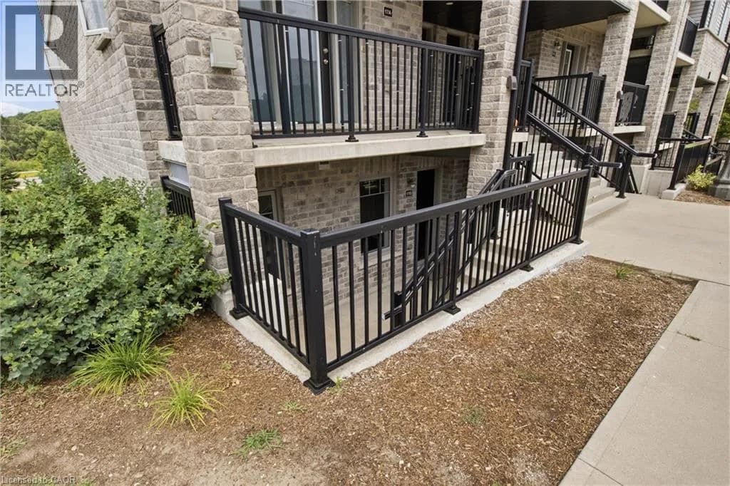 1989 OTTAWA Street S Unit# 17G — photo 4 of 27