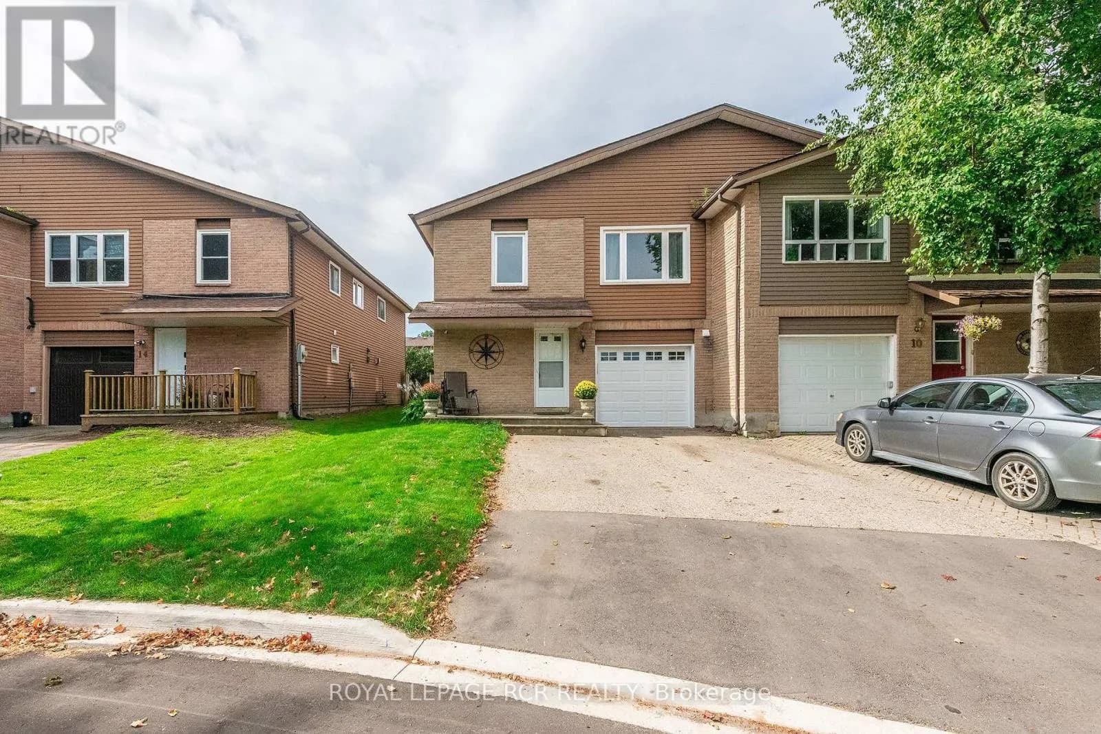 12 STEVEN STREET — photo 1 of 27