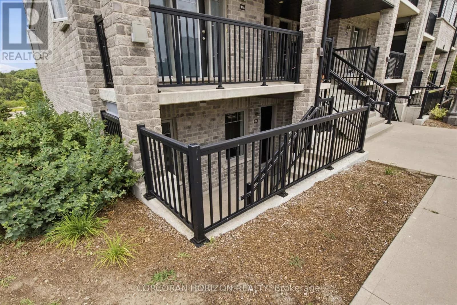 17G - 1989 OTTAWA STREET S — photo 4 of 29
