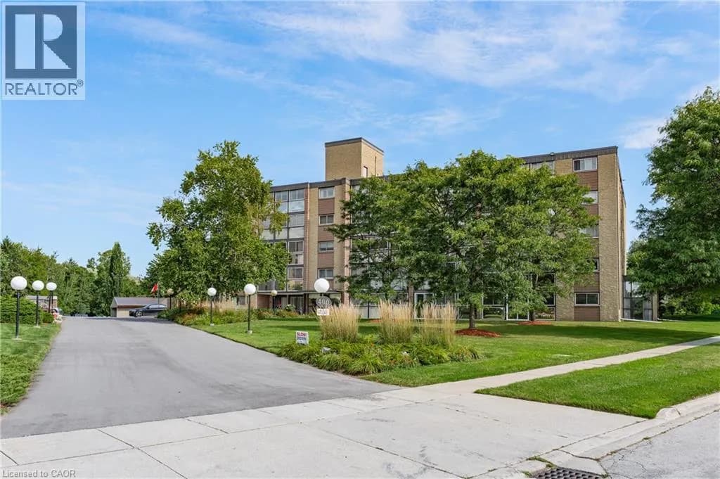 400 CHAMPLAIN Boulevard Unit# 104 — photo 5 of 50