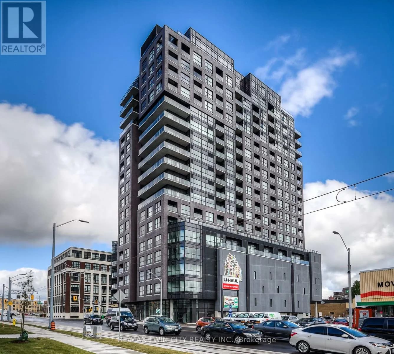 1304 - 1 VICTORIA STREET S — photo 1 of 34