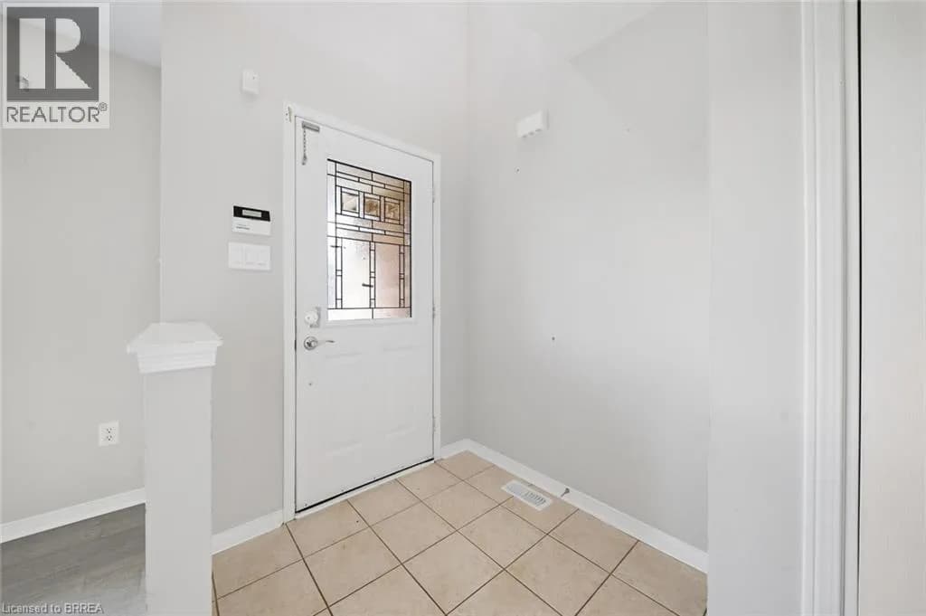 90 OSBORN Avenue — photo 5 of 32