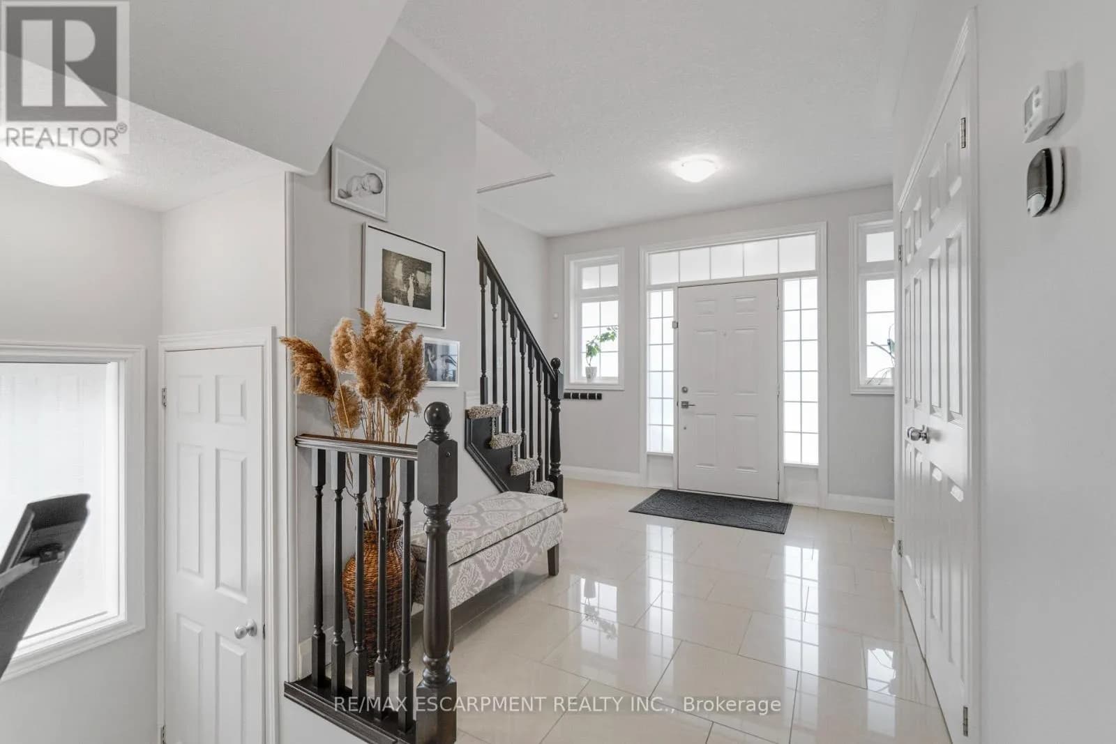 83 FRANKFURT STREET — photo 4 of 36