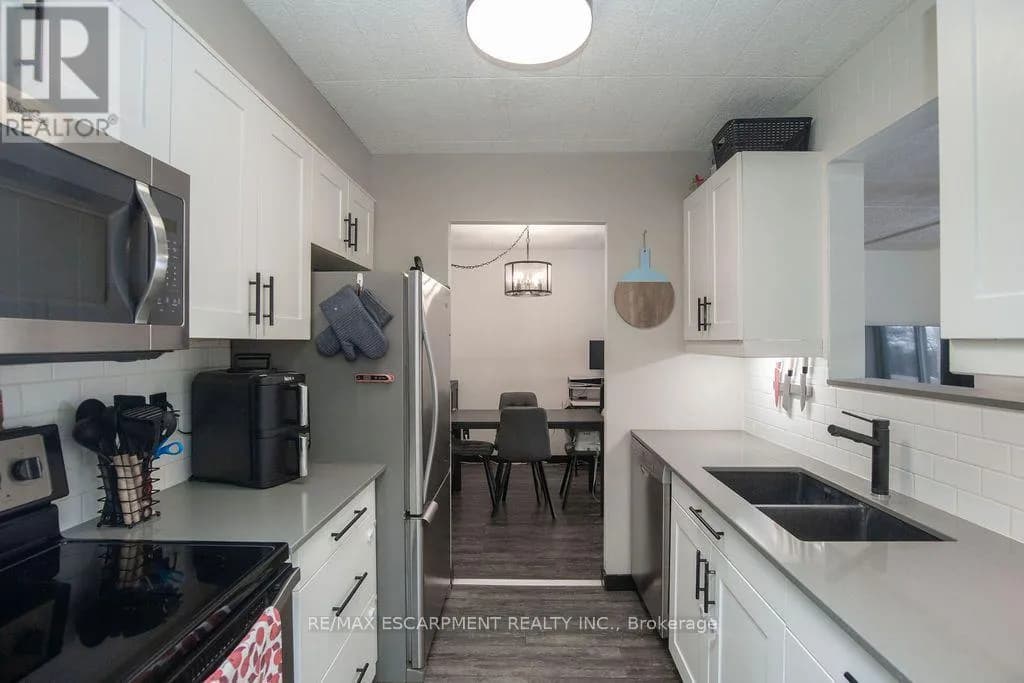 110 - 71 VANIER DRIVE — photo 5 of 38