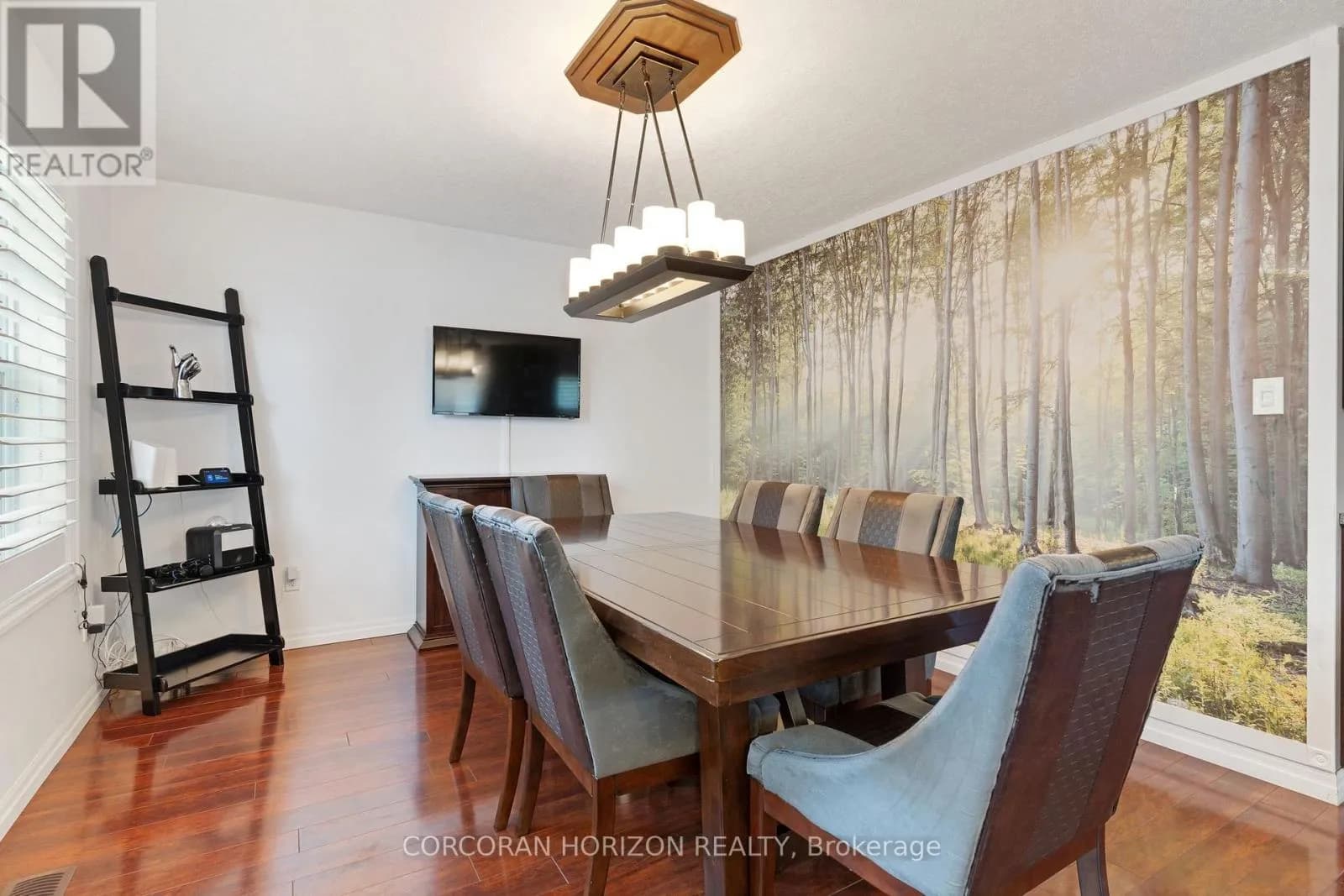 63 CEDARHILL CRESCENT — photo 5 of 47