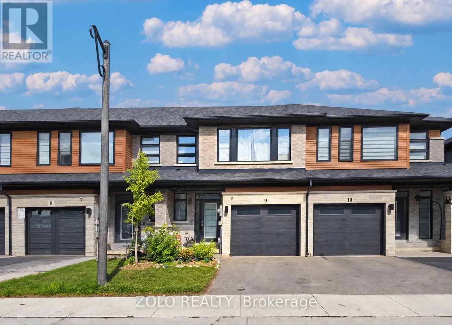 9 - 461 BLACKBURN DRIVE — photo 1 of 30