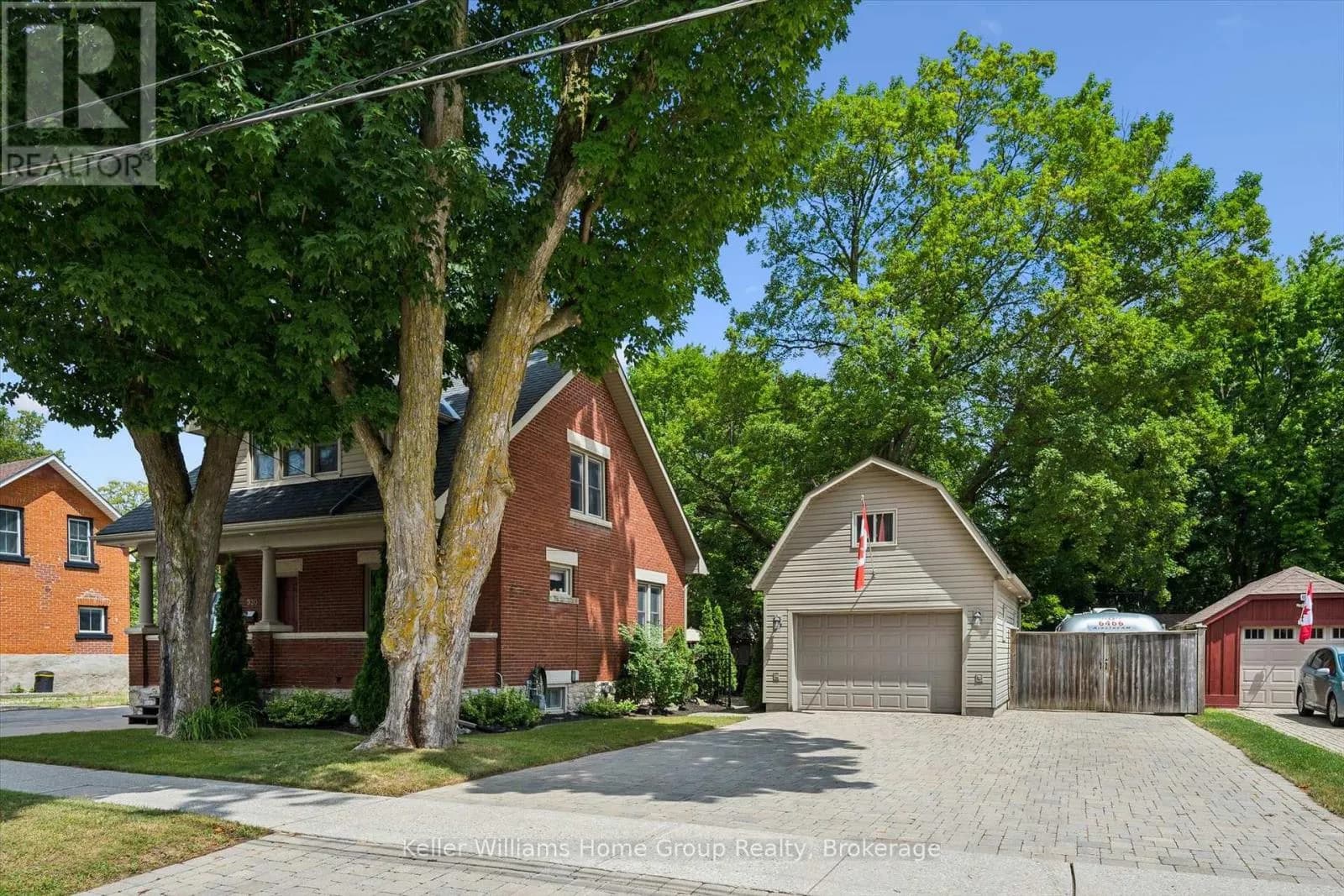 330 ANGUS STREET — photo 3 of 48
