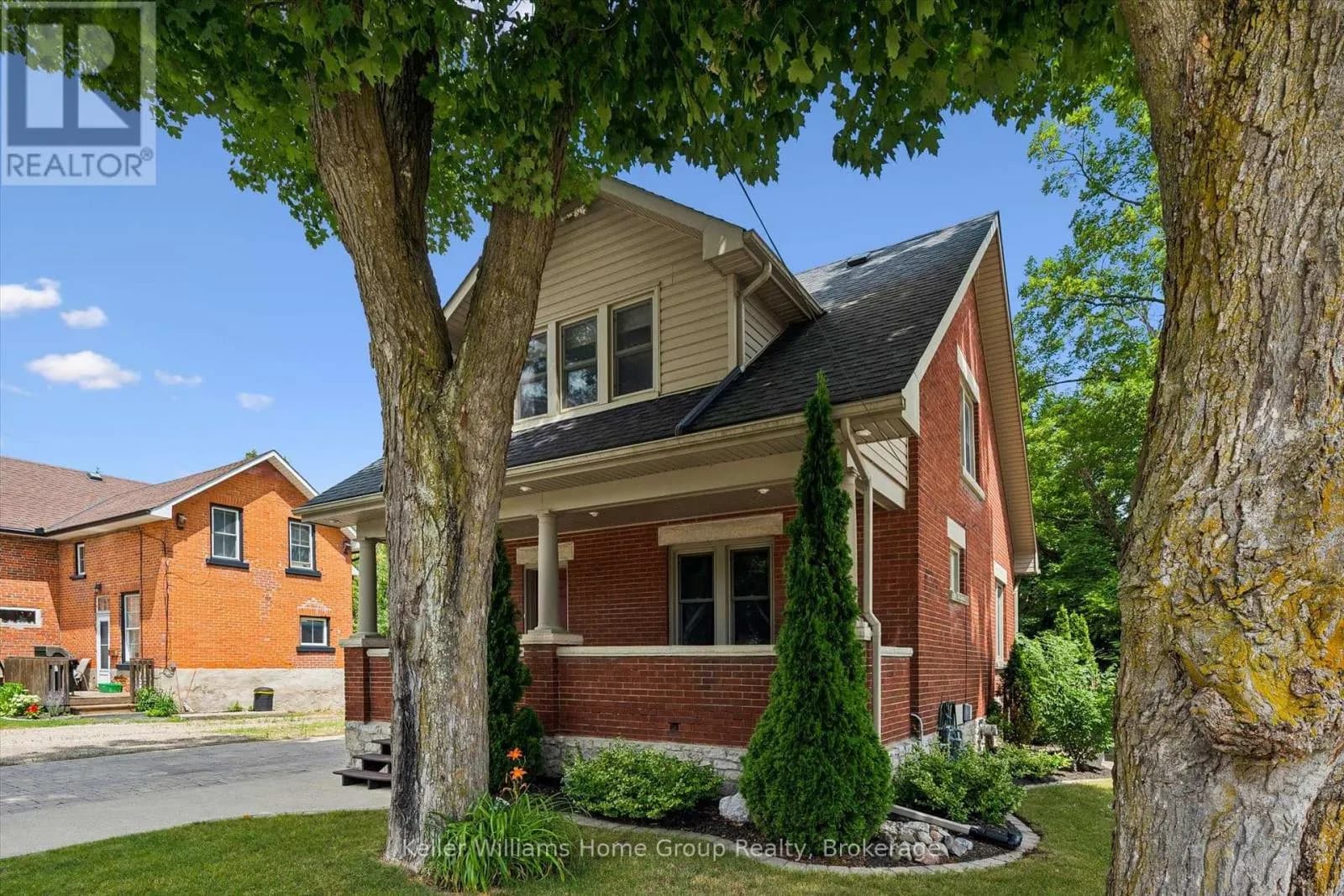 330 ANGUS STREET — photo 4 of 48