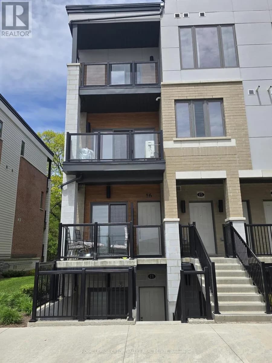 13 - 25 ISHERWOOD AVENUE E — photo 2 of 20