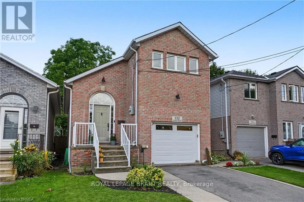332 GRAND RIVER AVENUE — photo 3 of 46