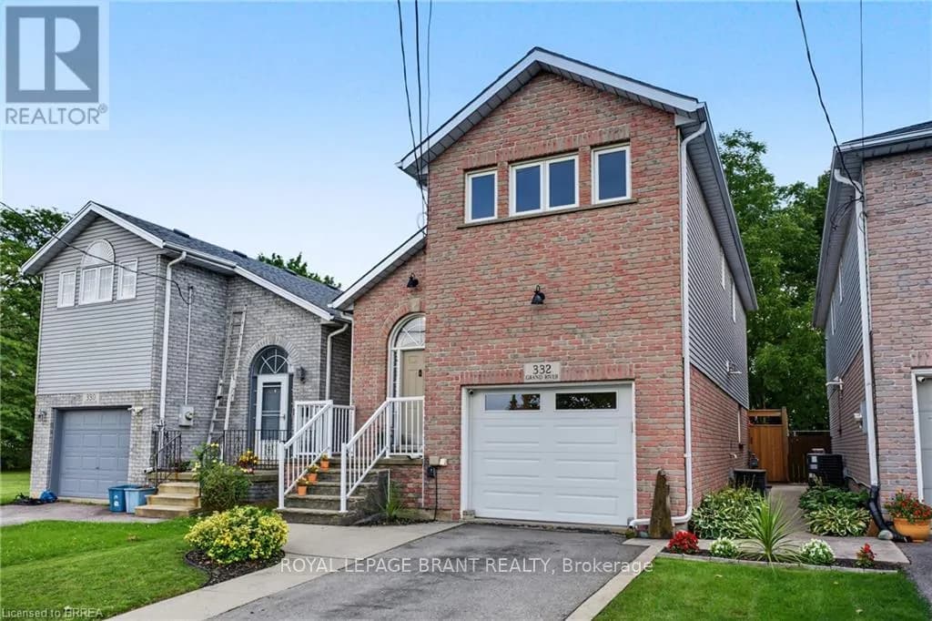 332 GRAND RIVER AVENUE — photo 4 of 46
