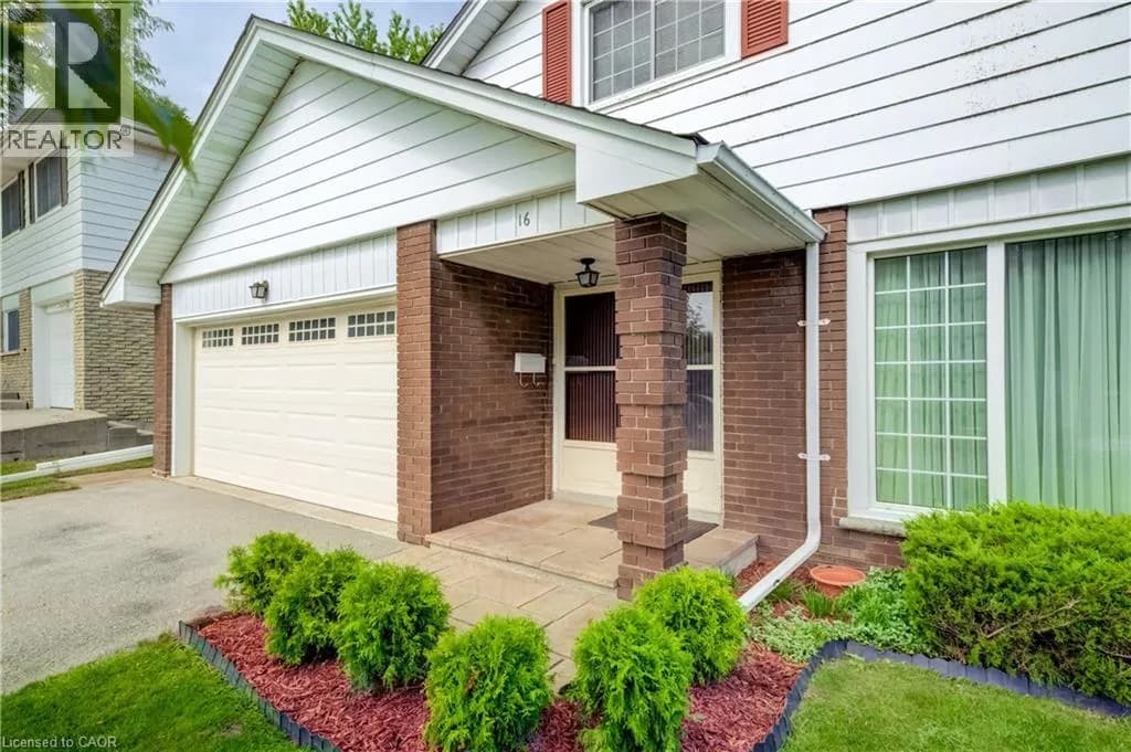 16 BONNYLYN Drive — photo 4 of 50