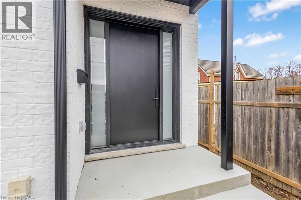 109 WINNIETT Street — photo 3 of 37