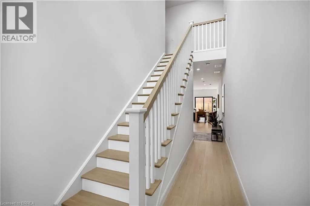 109 WINNIETT Street — photo 5 of 37