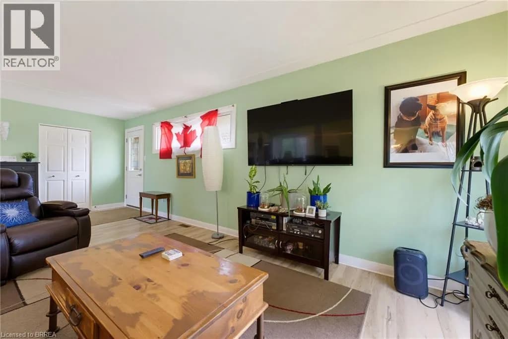 11 REDWOOD Road — photo 4 of 24