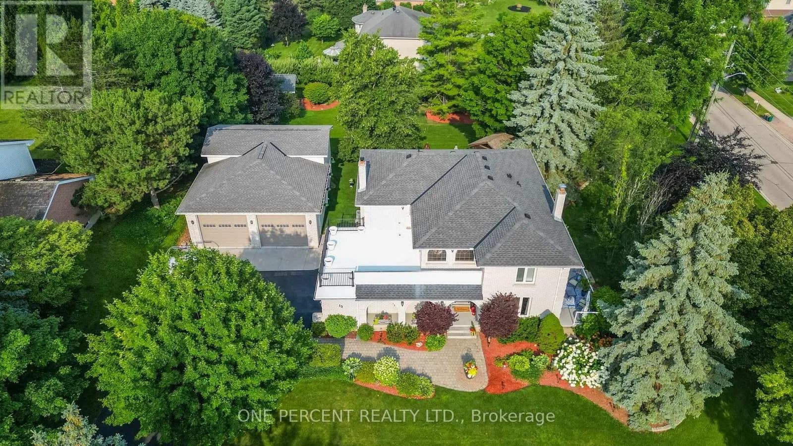 15 MARQUETTE DRIVE — photo 2 of 44