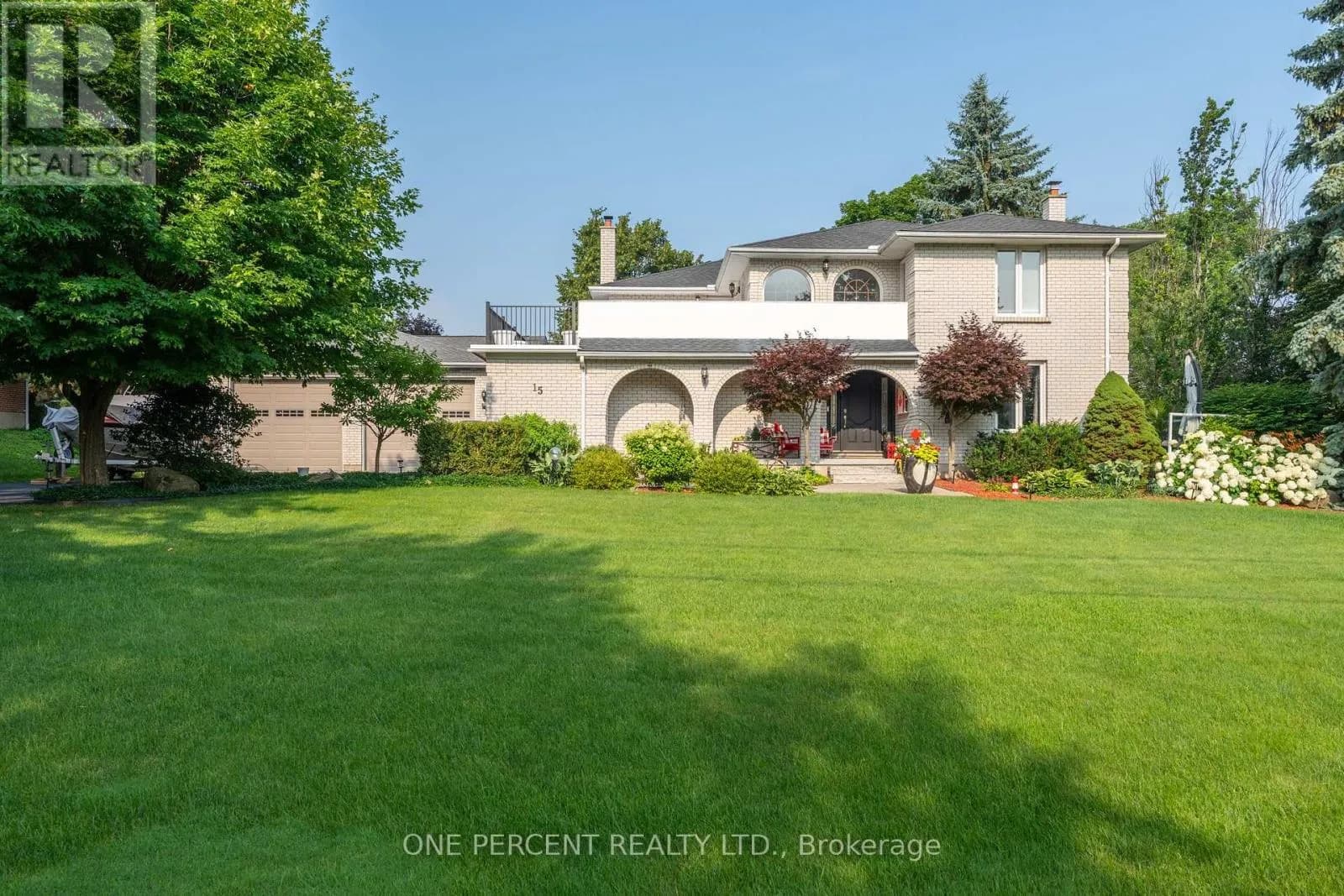 15 MARQUETTE DRIVE — photo 3 of 44