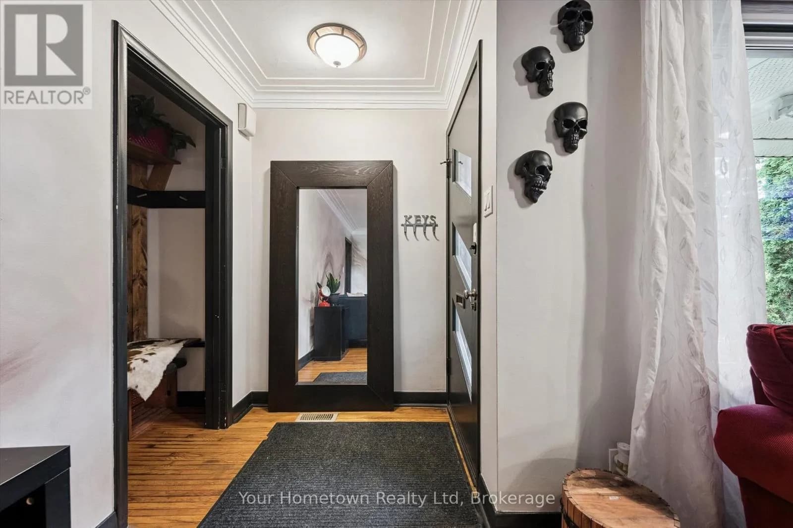 471 GARAFRAXA STREET E — photo 5 of 44