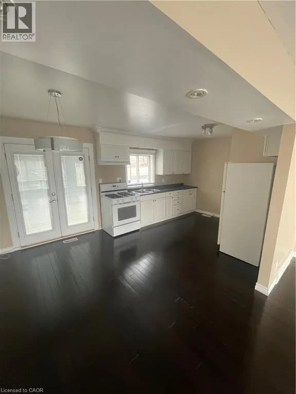 124 AVALON Place — photo 5 of 30